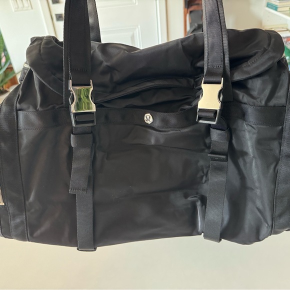 lululemon athletica Wunderlust Duffle Bag 40L - Picture 3 of 3